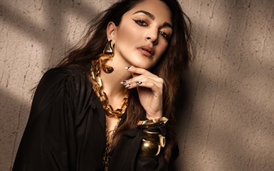 4k, kiara advani, 2025, indische schauspielerin, spiegel, bollywood, brünette frau, schönheit, bilder mit kiara advani, beliebte schauspielerin, indische berühmtheit, kiara advani fotoshooting