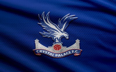 crystal palace fc fabric logo, 4k, fond de tissu bleu, première ligue, bokeh, football, crystal palace fc logo, crystal palace fc emblem, club de football anglais, crystal palace fc