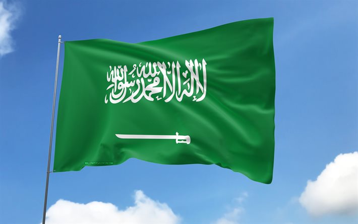 깃대에 사우디 아라비아 국기, 4k, 아시아 국가, 사우디아라비아의 국기, 물결 모양의 새틴 플래그, 사우디 국기, 사우디 아라비아 국가 상징, 깃발이 달린 깃대, 사우디아라비아의 날, 아시아, 사우디아라비아 국기, 사우디 아라비아