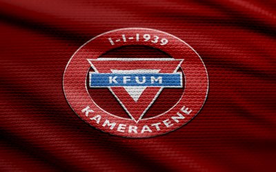 kfum kameratene oslo tyglogo, 4k, rött tygbakgrund, eliterien, bokhög, fotboll, kfum kameraten oslo logotyp, kfum kameraten oslo emblem, kfum kameraten oslo, norsk fotbollsklubb, kfum kameraten oslo fc