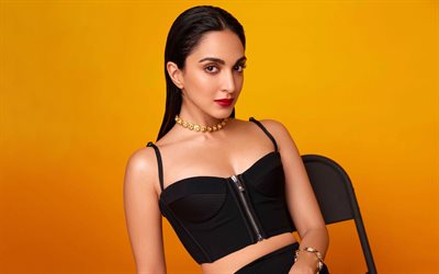 kiara advani, 4k, indische schauspielerin, schönheit, bollywood, schwarzes kleid, brünette frau, bilder mit kiara advani, beliebte schauspielerin, indische berühmtheit, kiara advani fotoshooting