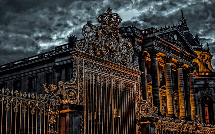 4k, Gate of Honor, Palace of Versailles, Royale gate, Chateau de Versailles, evening, sunset, Versailles, Paris, France