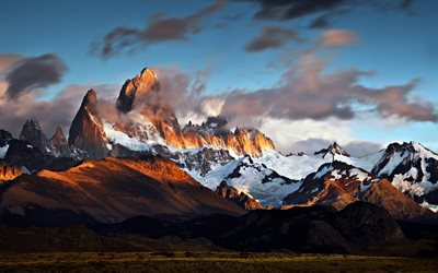montagnes, coucher de soleil, les rochers, le ciel, le désert, les Andes
