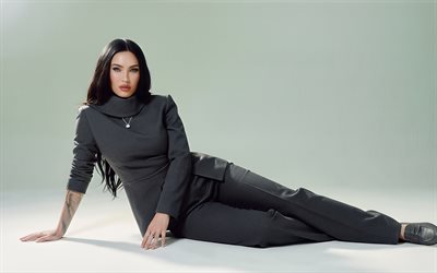 megan zorro, 4k, actriz estadounidense, traje gris, estrellas de cine, hollywood, modelo americano, megan denise fox, belleza, sesión de fotos de megan fox