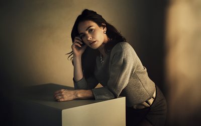 lírio james, atriz britânica, sessão de fotos, atrizes populares, lily chloé ninette thomson, sessão fotográfica de lily james