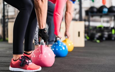 salle de fitness, les exercices de jambes, musculation, crossfit
