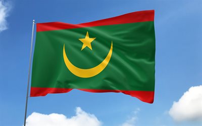 drapeau mauritanien sur mât, 4k, pays africains, ciel bleu, drapeau de la mauritanie, drapeaux de satin ondulés, drapeau mauritanien, symboles nationaux mauritaniens, mât avec des drapeaux, jour de la mauritanie, afrique, drapeau mauritanie, mauritanie