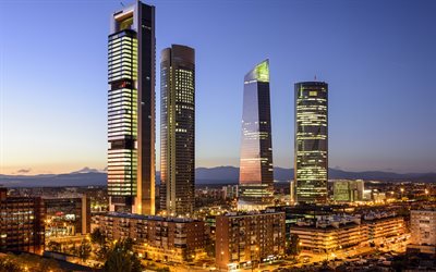 Madrid, rascacielos, por la mañana, horizonte, España