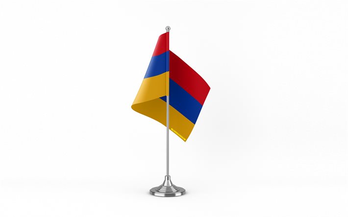 4k, armeniens bordsflagga, vit bakgrund, armeniens flagga, armenien flagga på metall pinne, nationella symboler, armenien, europa