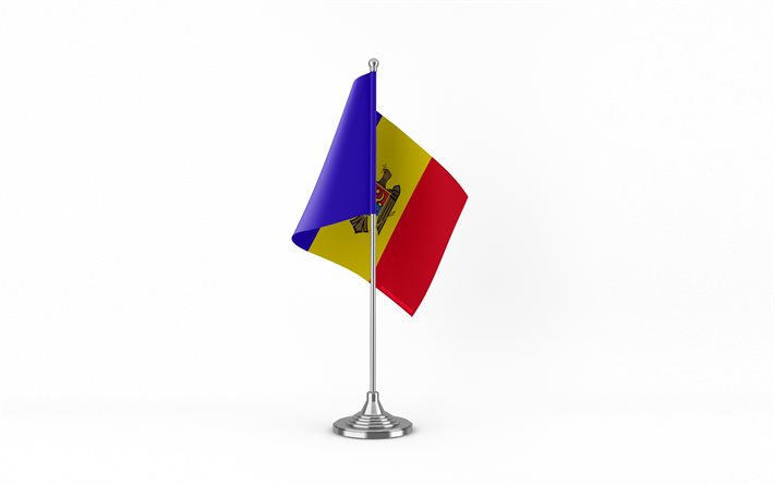 4k, moldova masa bayrağı, beyaz arkaplan, moldova bayrağı, metal çubuk üzerinde moldova bayrağı, ulusal semboller, moldova, avrupa