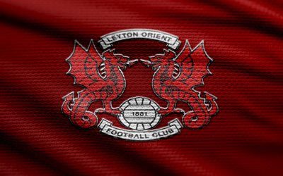 logo leyton orient en tissu, 4k, contexte de tissu rouge, ligue un, bokeh, football, logo leyton orient, emblème de leyton orient, leyton orient, club de football anglais, leyton orient fc