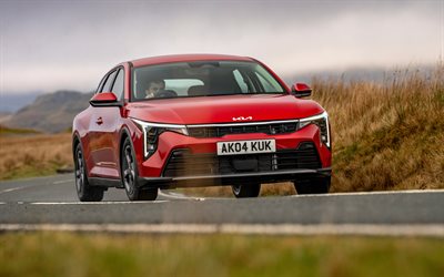 kia k4 pure, 4k, straße, 2026 autos, uk spez, roter kia k4, außen, kia k4, 2026 kia k4, südkoreanische autos, kia