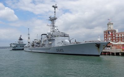 cruiser, battleship, warship, pier, d645, parking