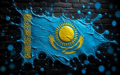 4k, علم كازاخستان, مبدع, كازاخستان ترسم العلم, جدار من الطوب الأسود, فن الطلاء, العلم الكازاخستاني, بقع الطلاء, عمل فني, الرموز الوطنية الكازاخستانية, علم كازاخستان ثلاثي الأبعاد, كازاخستان
