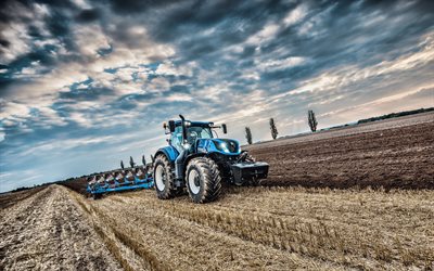 new holland t7, blauer traktor, landmaschinen, traktor auf dem feld, pflügen des feldes, moderne traktoren, new holland