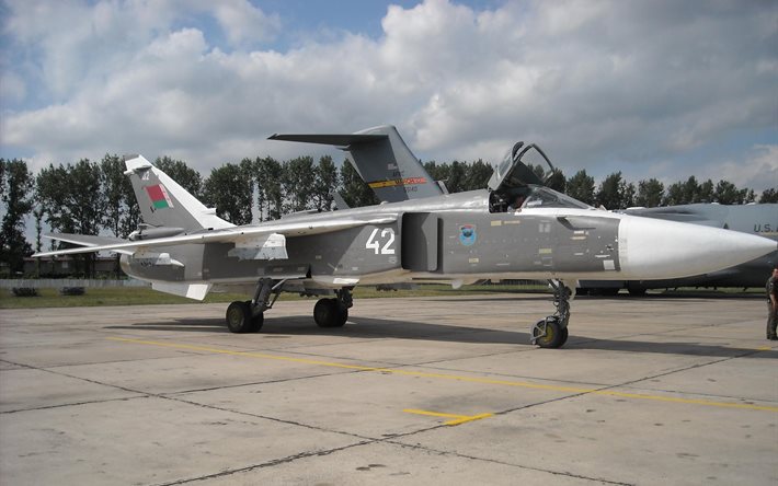 空軍のベラルーシ, 爆撃機, airshow, 最前線, 次へ, su-24, ポーランド, の飛行場