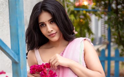 4k, nabha natesh, bokeh, flores, atriz indiana, bollywood, estrelas de cinema, fotos com nabha natesh, atriz popular, celebridade indiana, sessão fotográfica de nabha natesh