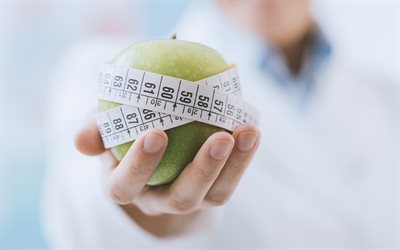 वजन घटना, 4k, मापने टेप के साथ हरा सेब, आहार, वजन घटाने की अवधारणाएं, ब्लॉक सेब पर माप टेप, पोषण