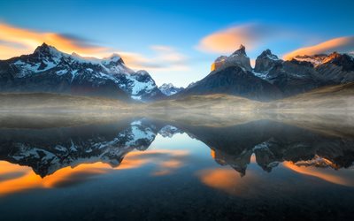 por la mañana, la niebla, las montañas, el lago, América del Sur, Chile, la Patagonia, la cordillera de los Andes