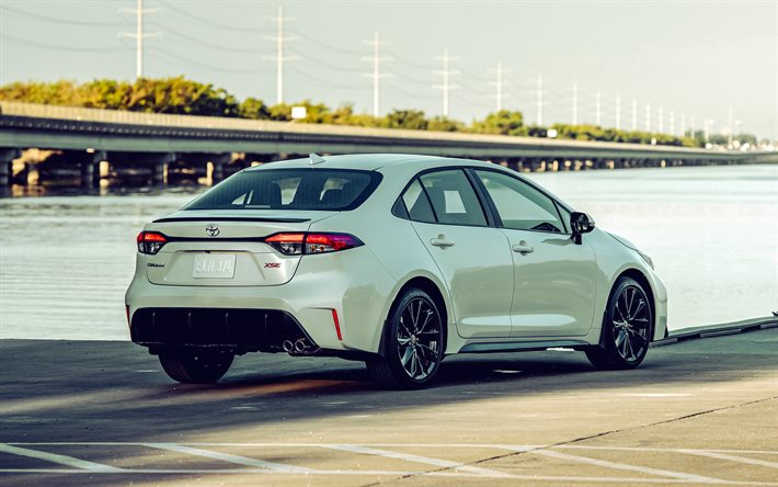 4k, toyota corolla xse berline, vue arrière, 2022 voitures, spécification us, hdr, toyota corolla blanche, toyota corolla 2022, voitures japonaises, toyota