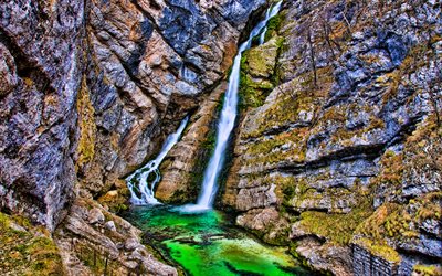 4k, cataratas de savica, monumentos eslovenos, musgo en las rocas, hdr, rocas, cascadas, acantilados, savica, eslovenia, europa, parque nacional triglav, hermosa naturaleza, primavera