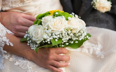 4k, buquê de casamento, rosas brancas, buquê nas mãos da noiva, vestido branco, conceitos de casamento, buquê de rosas