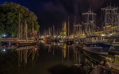 amsterdam, nederländerna, gamla hamnen, yachter, båtar