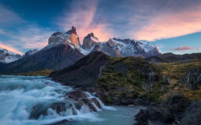 des montagnes, parc national de torres del paine, au chili, en patagonie