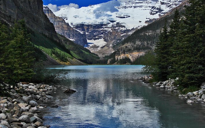 banff, lake louise, Kanada, dağların yamaçlarında