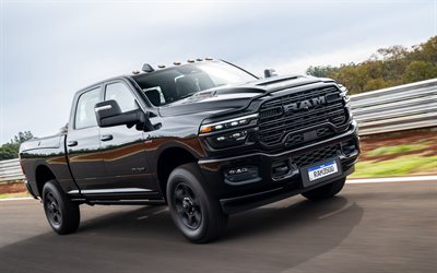 4k, ram 3500 laramie edición nocturna, pista de rodadura, 2025 coches, pastillas, d2, ram 3500 negro, 2025 ram 3500, autos americanos, ram