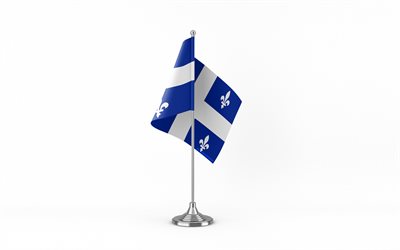 4k, drapeau de la table québécoise, fond blanc, drapeau de québec, table drapeau du québec, drapeau québec sur le bâton métallique, drapeau du québec, flags des provinces canadiennes, québec, canada, drapeau de la province du québec