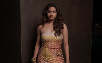 4k, keerthy suresh, schönheit, indische schauspielerin, bollywood, bilder mit keerthy suresh, brünette frau, beliebte schauspielerin, indische berühmtheit, keerthy suresh fotoshooting