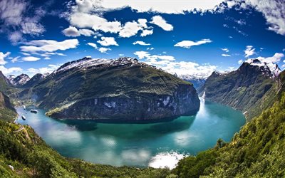 geiranger fjord en norvège, sunnmøre, comté et romsdal, norvège, de l'été, les montagnes, les fjords de norvège