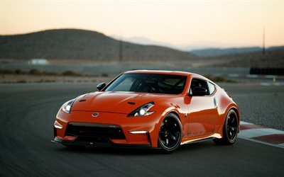 2018, el Nissan 370Z, Proyecto Clubsport 23, Twin-Turbo, naranja auto deportivo japonés, vista de frente, pista de carreras, naranja 370Z de Nissan