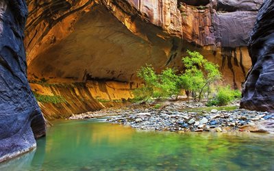 piedras, un río, un cañón, el rock, el parque nacional de zion