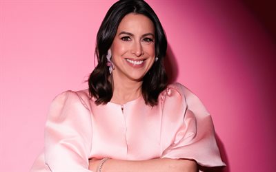 lucy kennedy, 4k, irischer fernsehmoderator, schönheit, lächeln, irische berühmtheit, brünette frau, lusai ni chinneide, fotoshooting mit lucy kennedy