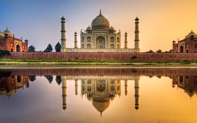Taj Mahal, il tramonto, la riflessione, il tempio, India