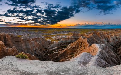 Badlands National Park, sunrise, morning, cliff, valley, South Dakota