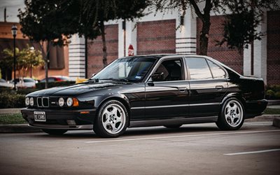 BMW M5, 4k, HDR, 1994 cars, highway, E34, Black BMW M5, BMW E34, 1994 BMW M5, BMW M5 E34, german cars, BMW