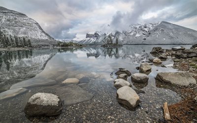 güzel göl minnewanka, banff, lake minnewanka, alberta, Kanada