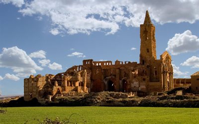 zaragoza, espanha, as ruínas do castelo