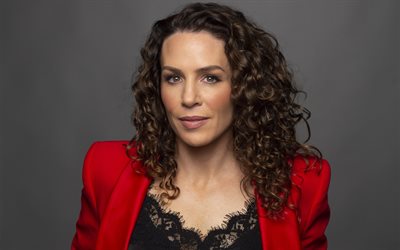 sarah mcinerney, 4k, irischer journalist, schönheit, lächeln, irische berühmtheit, brünette frau, fotoshooting mit sarah mcinerney