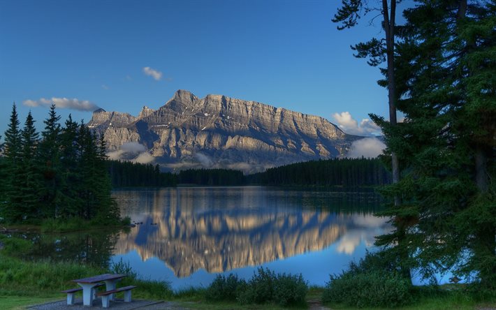les montagnes, le rock, le lac, canada