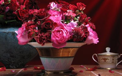 fleurs, bouquet, de pivoine, de vase, de rose, pétales, table