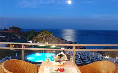 pool, the hotel, balcony, water, table, the ocean, chairs, sea, glasses, landscape, bottle, nature, champagne, berries