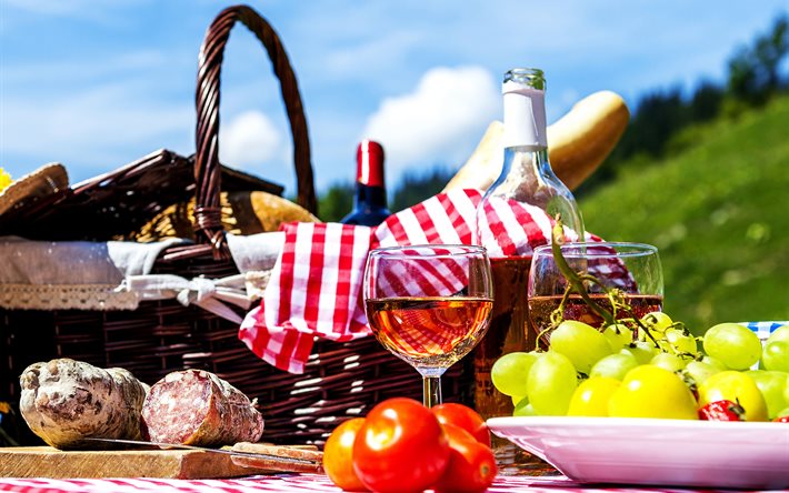 berries, plate, grapes, wine, drink, bottle, bread, glasses, basket, food, tomatoes, picnic, nature, napkin