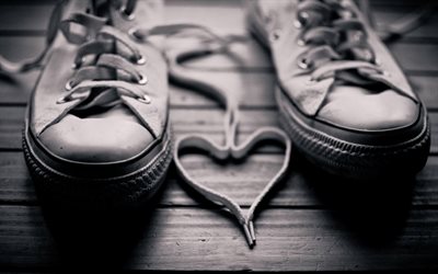corazón, un signo de amor, de amor, de zapatillas de deporte