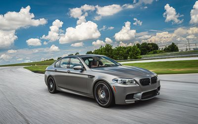 bmw m5, 4k, pista, auto 2015, f10, bmw m5 grigio, 2015 bmw m5, bmw m5 f10, auto tedesche, bmw