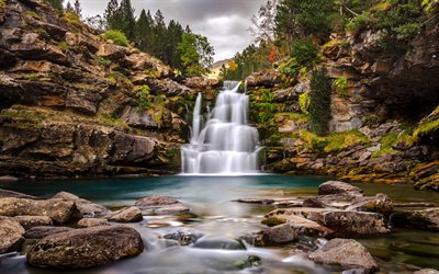 Soaso waterfall, Cascada Gradas de Soaso, beautiful waterfall, rocks, morning, waterfalls, Ordesa y Monte Perdido National Park, Aragon, Spain