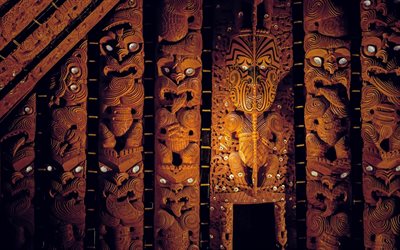 new zealand, museums of the world, wooden sculptures, the eyes look